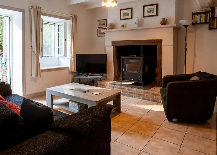 度假居 Menet Montbron